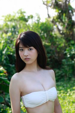 组词女生尿裤子